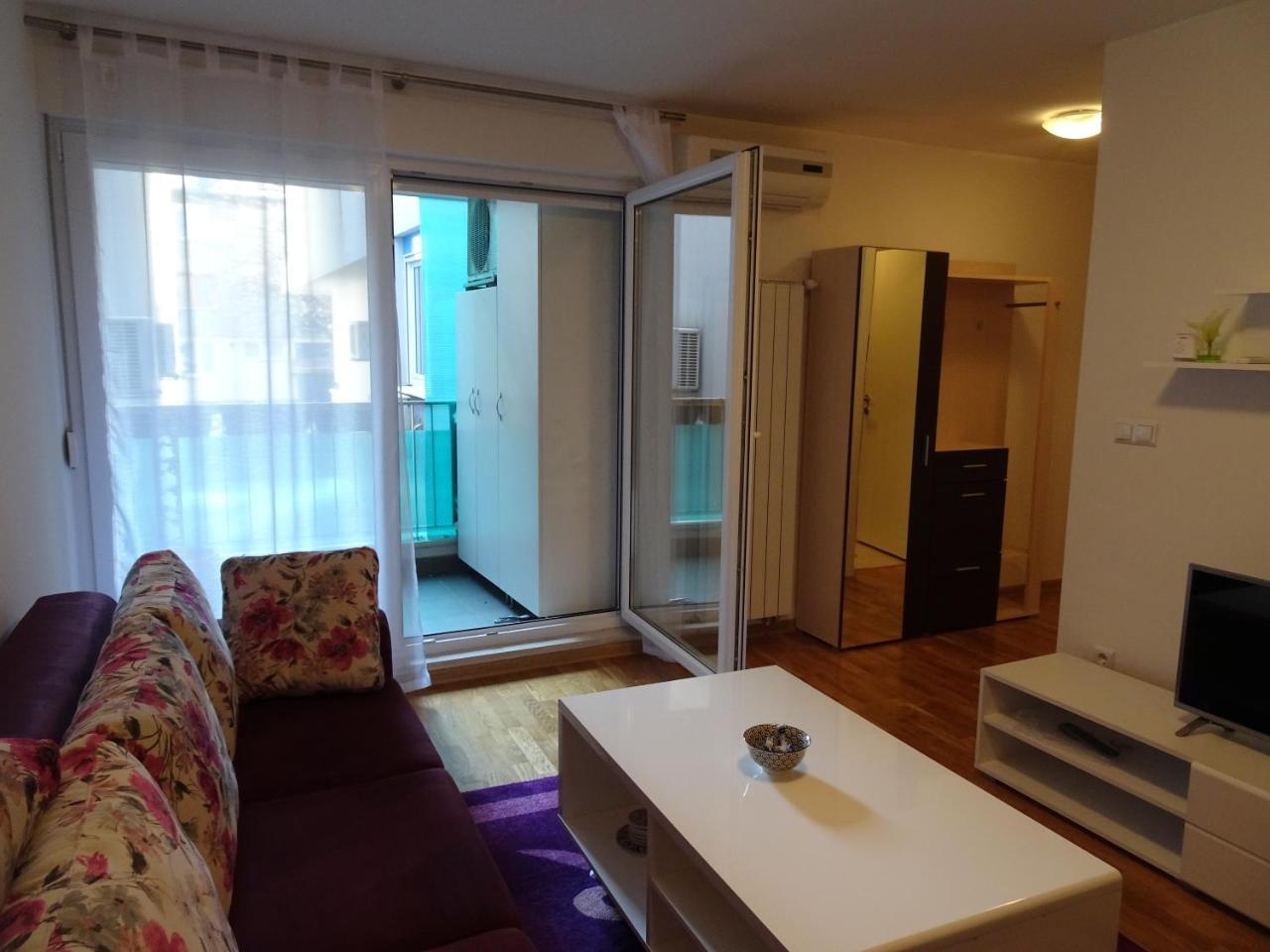 Quiet Apartment In City Center, Free Private Parking Saraybosna Dış mekan fotoğraf